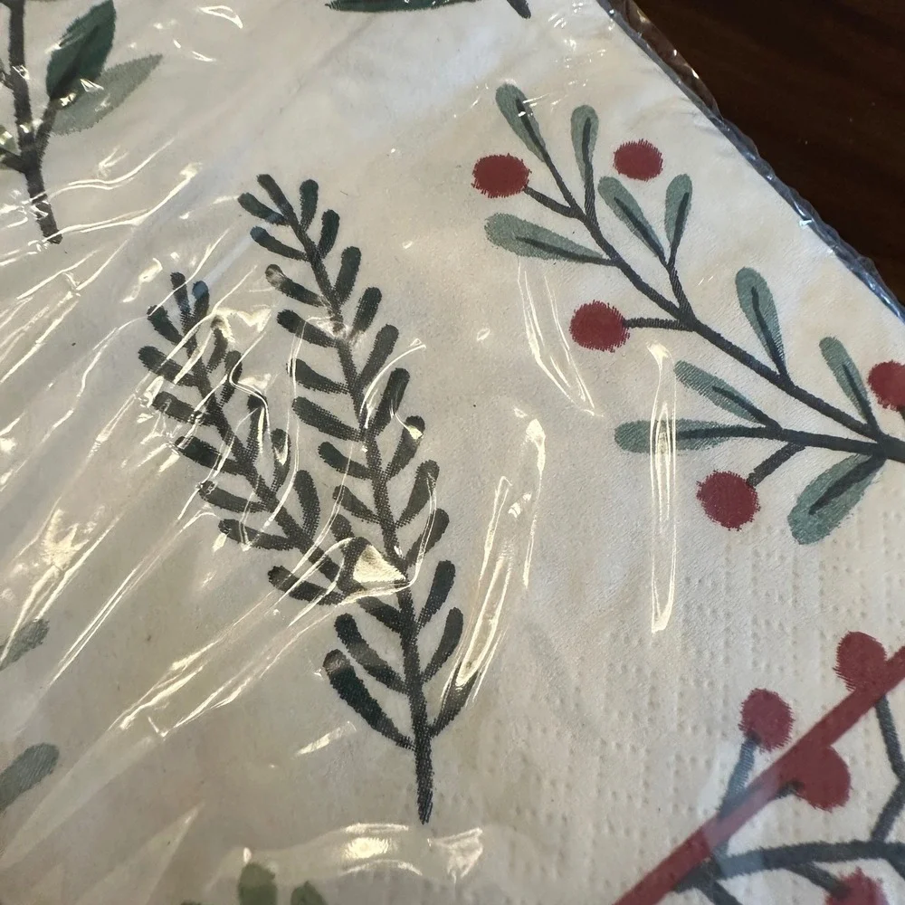 Lenox Wondershop Guest Towels Holiday Nouveau Christmas Napkins Paper 2 Packs